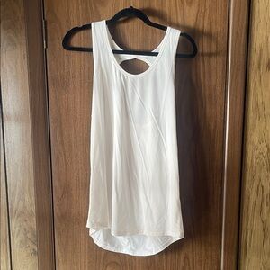 ZYIA White Sleeveless Tank Top